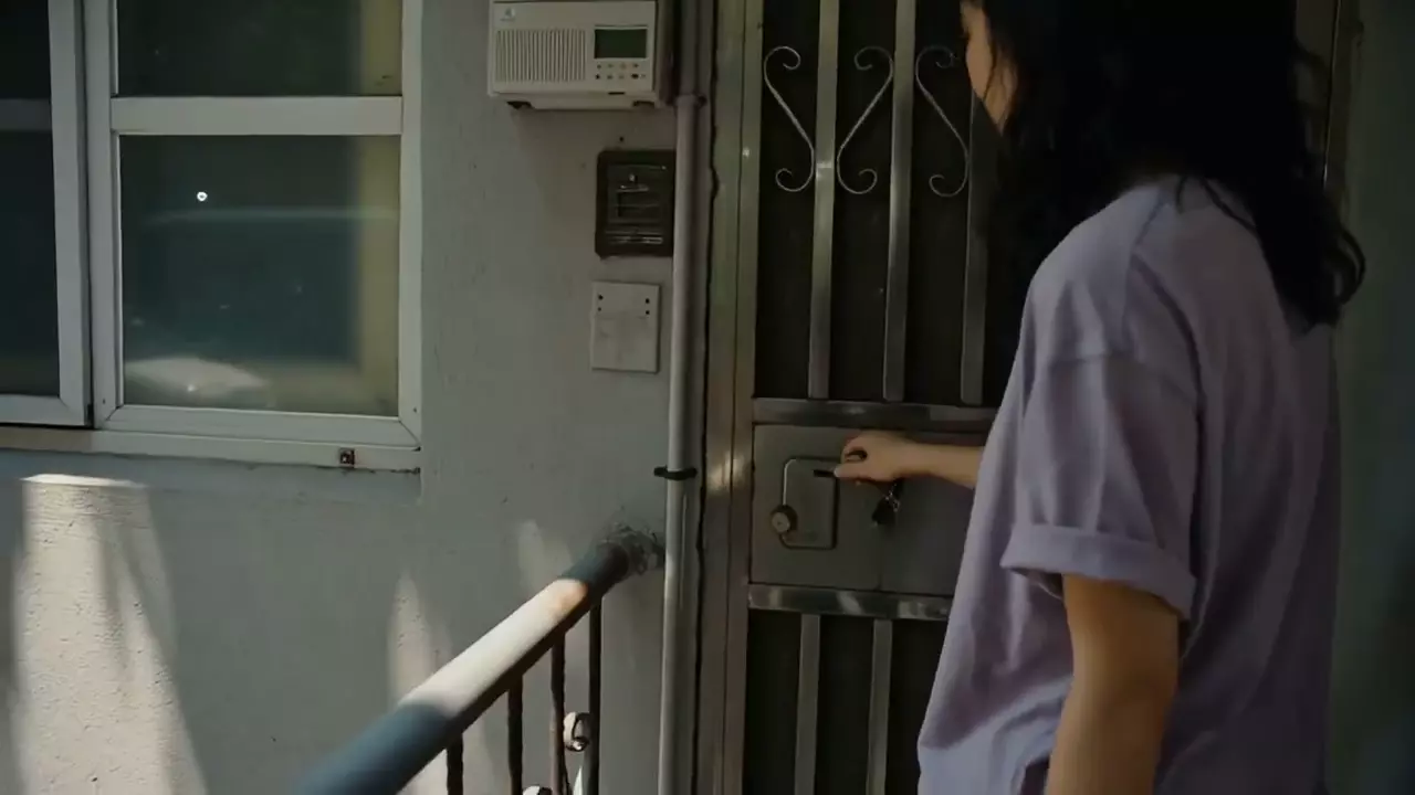 Prévia de Everyday Errand In Summer Neighborhood