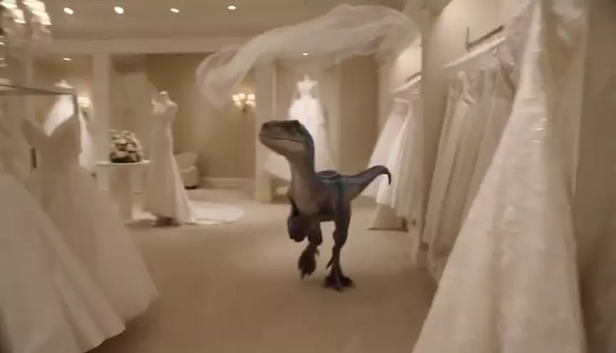 Prévia de Velociraptor Bride Boutique Comedy